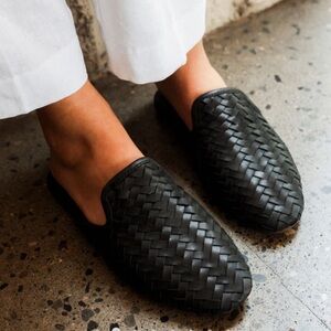 Olukai Onyx Leather Mule